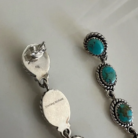 Turquoise drop earrings - Picture 2 of 3
